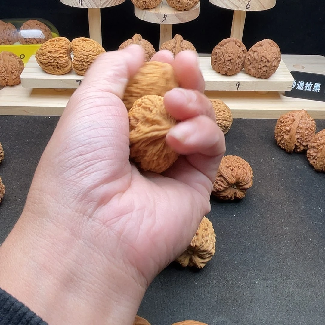 默***吊坠文玩核桃南疆