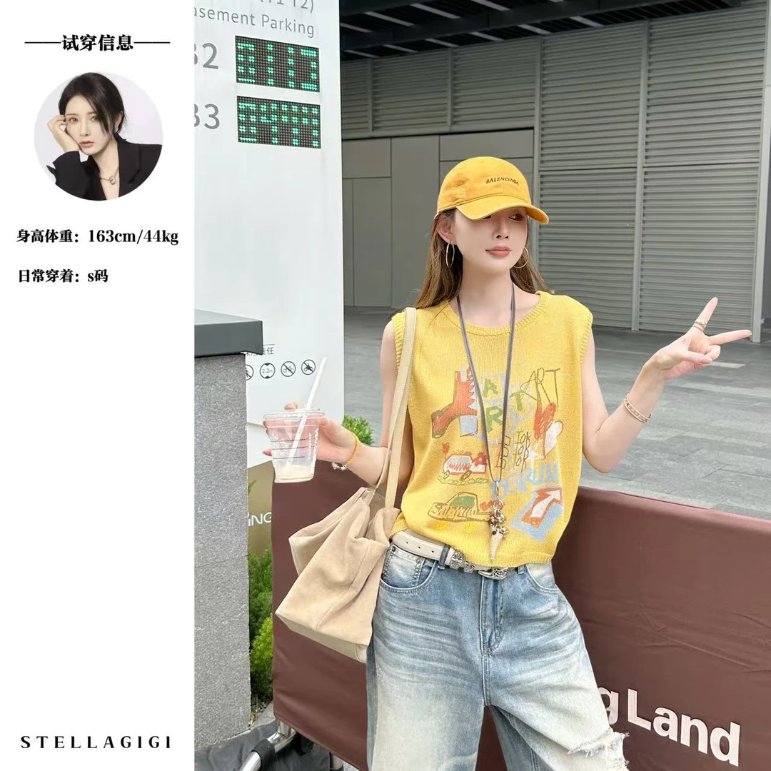 SG / 杨依姗 SS趣味涂鸦字母印花无袖冰丝针织背心T-20251092