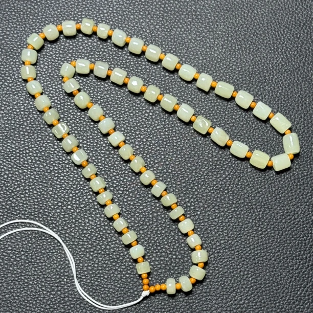 天然新疆和田玉项链青黄色卡7左右（06）