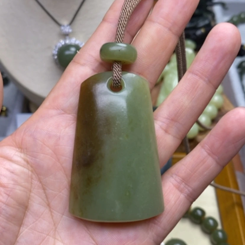 【闪购商品】未镶嵌和田玉挂件爱*