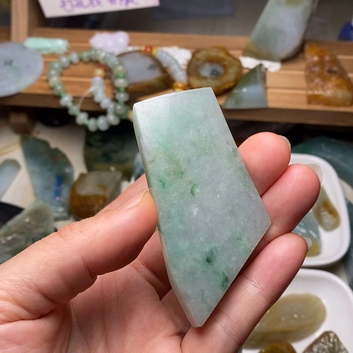 翡翠未镶嵌颈饰天然