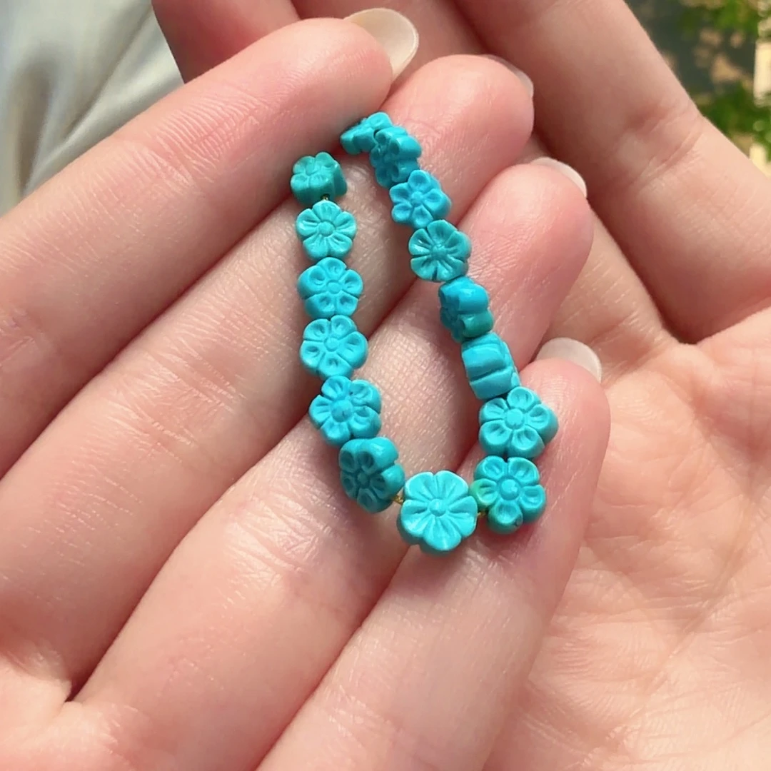 绿松石未镶嵌颈饰