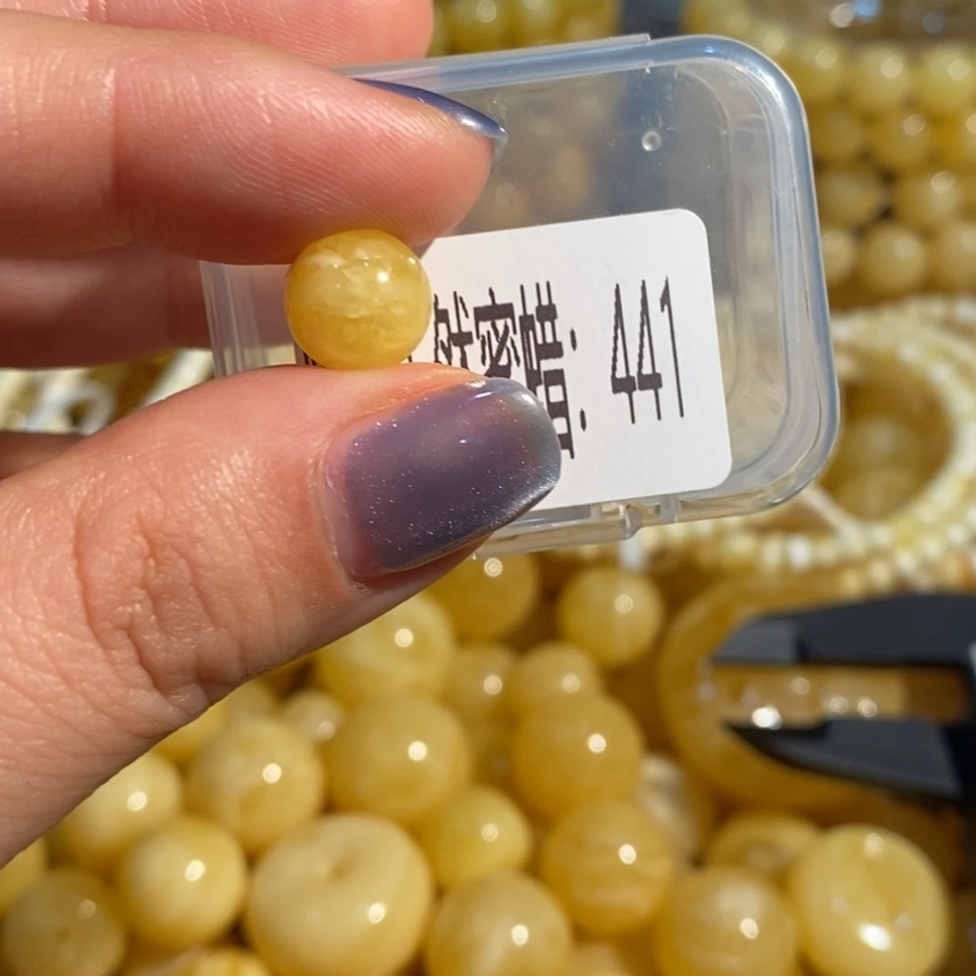 蜜蜡未镶嵌珠宝奇石441