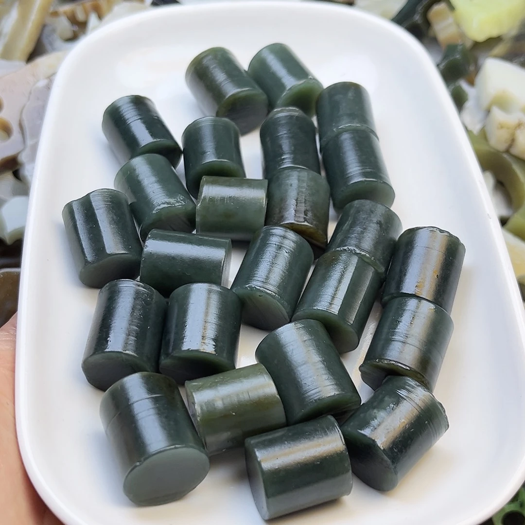 未镶嵌和田玉（糖玉）珠宝奇石