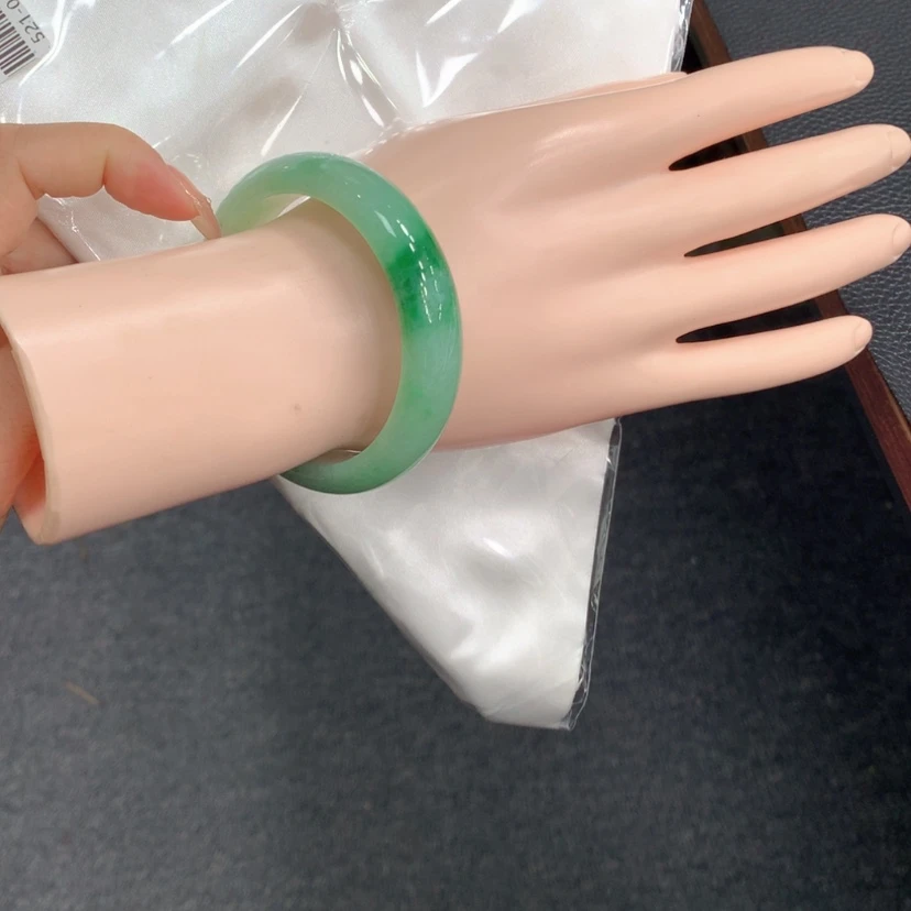 【闪购商品】翡翠手镯未镶嵌?****ヾ翡翠