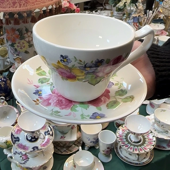 鹿与海陶瓷有限公司