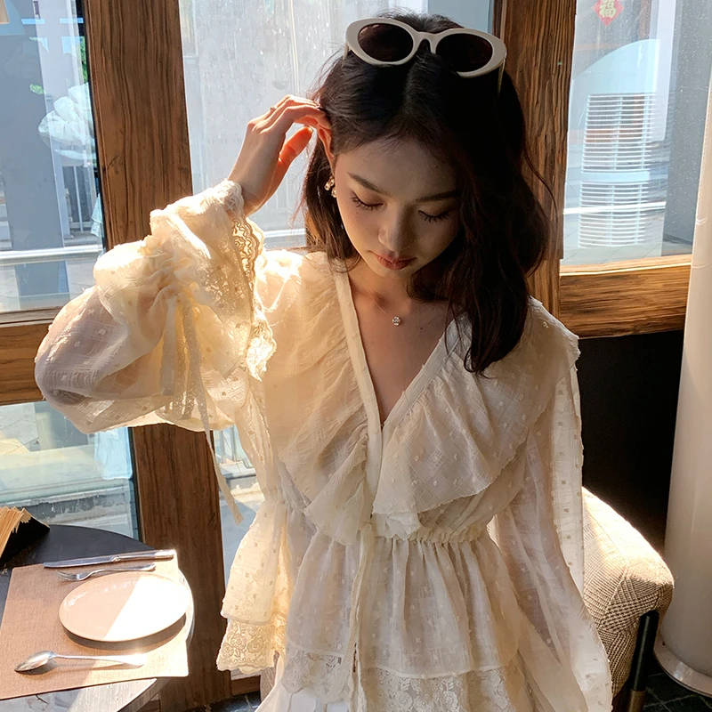 【春日香气】RARE ZZ超仙浪漫肌理感不规则设计感翻领蕾丝衬衫