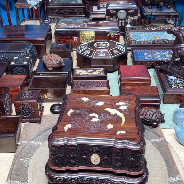 紫檀木类成套家具