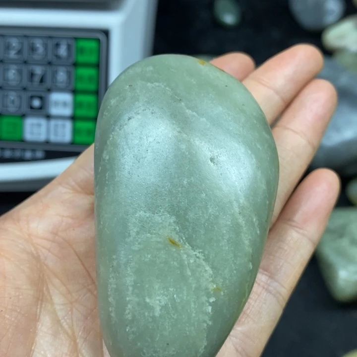 未镶嵌和田玉（糖玉）挂件
