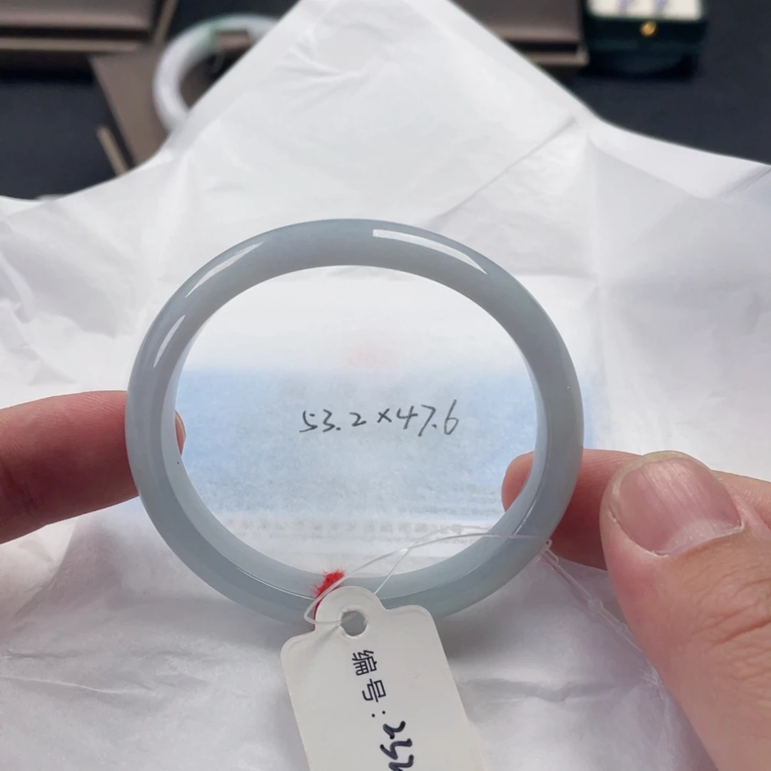 翡翠手镯未镶嵌S**g53贵妃