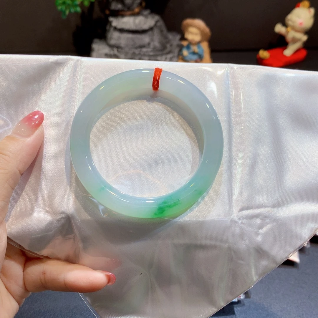 翡翠未镶嵌手镯翡翠手镯