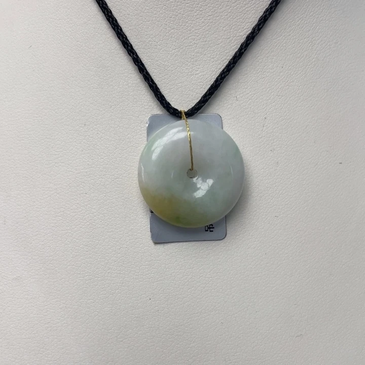 翡翠未镶嵌颈饰平安扣