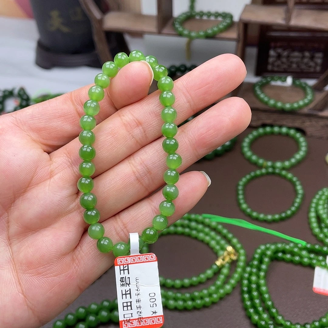 和田玉未镶嵌手链果阳绿卡6