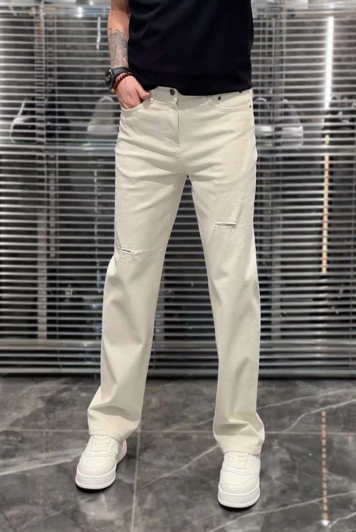 561欧货夏季潮流时尚舒适透气破洞直筒休闲牛仔裤