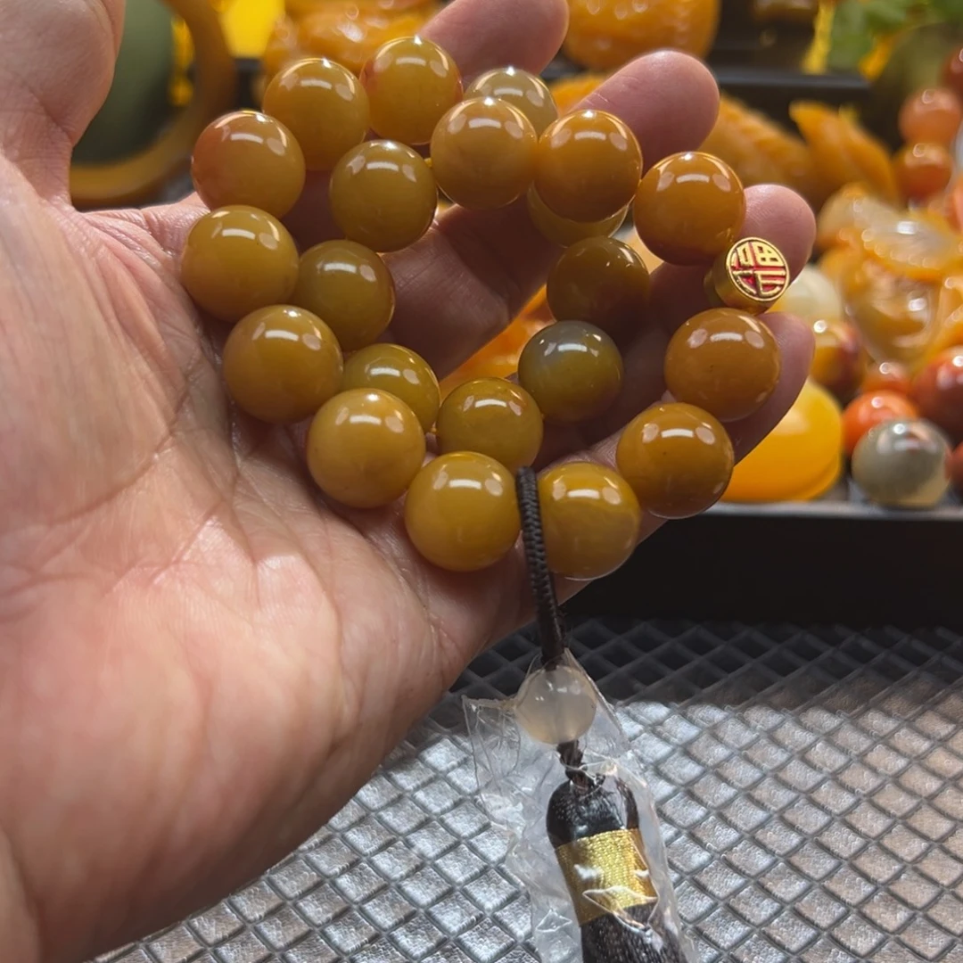 石英质玉未镶嵌颈饰