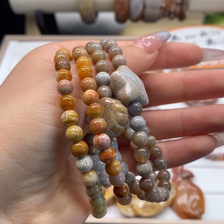 硅化玉手串未镶嵌硕*?