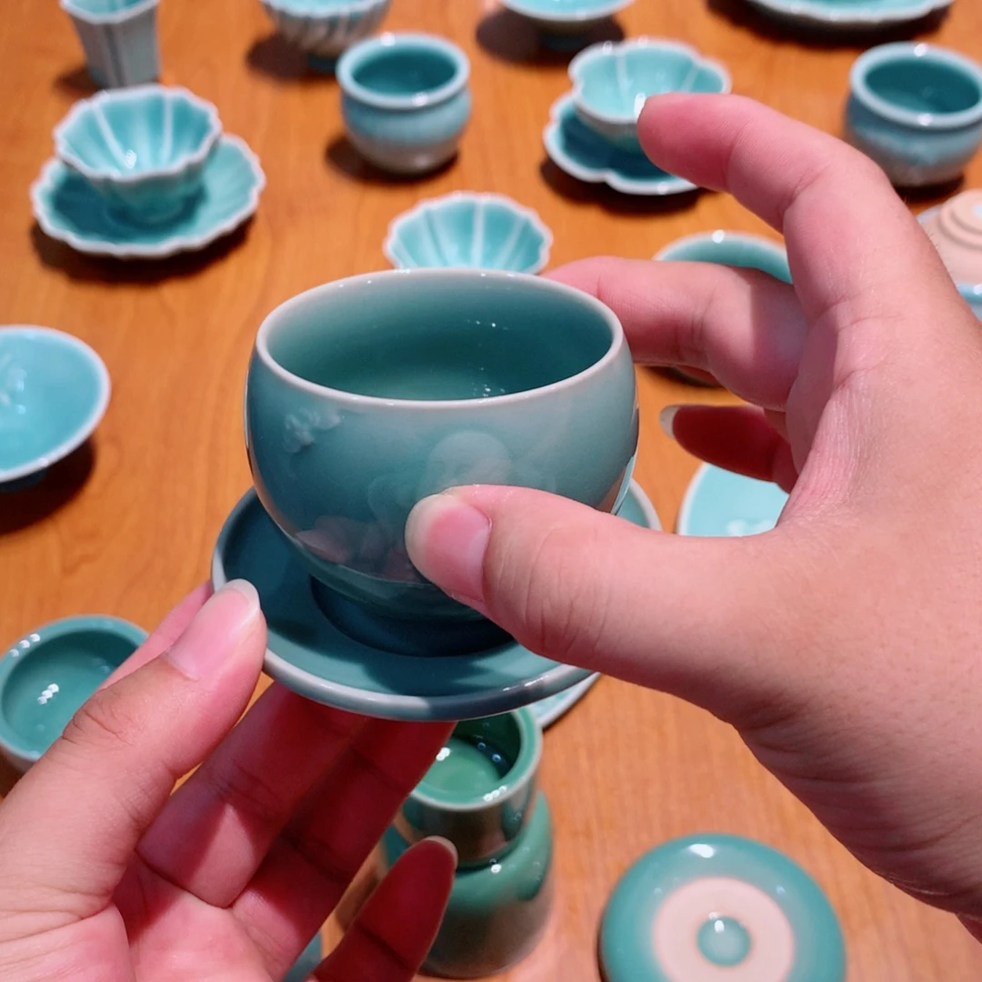 抖***去龙泉青瓷茶具一套