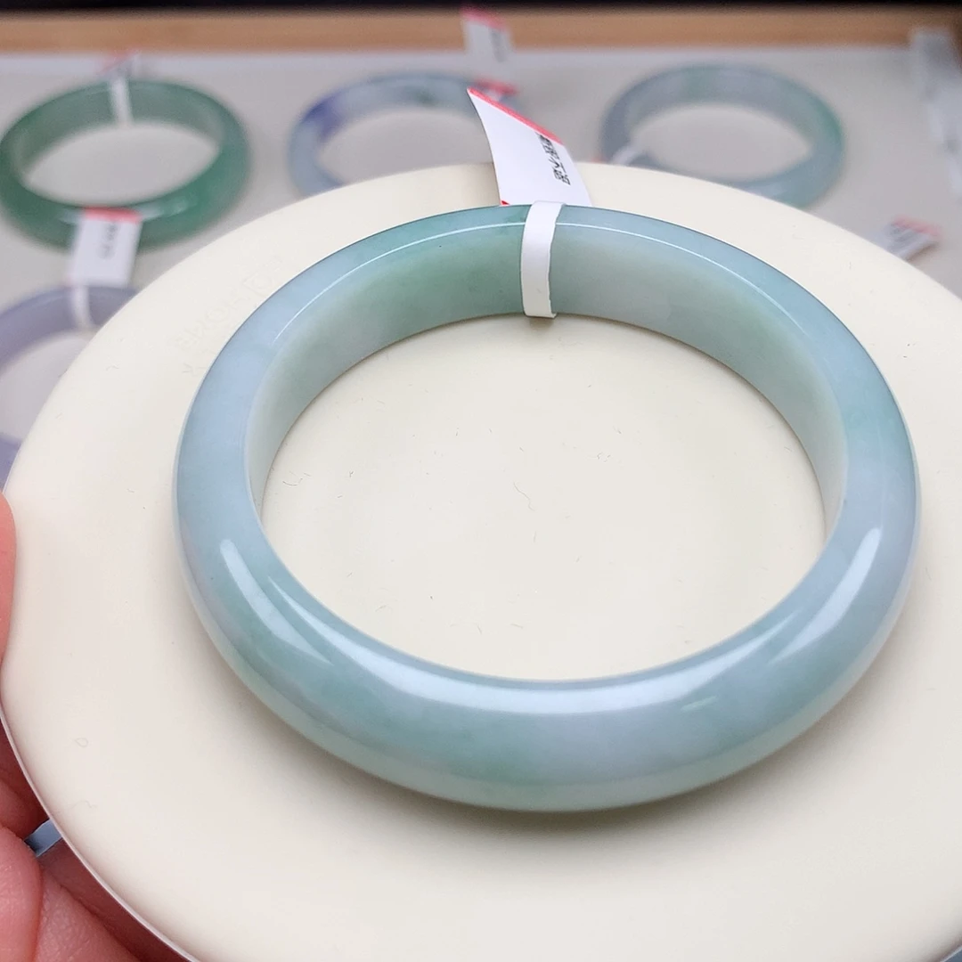 翡翠未镶嵌手镯54圈