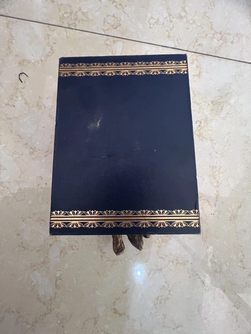 中式高端礼品盒（嘿斤申）