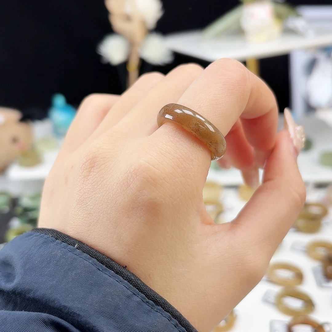 和田玉未镶嵌戒指P4浓糖渐变轮胎17不退换