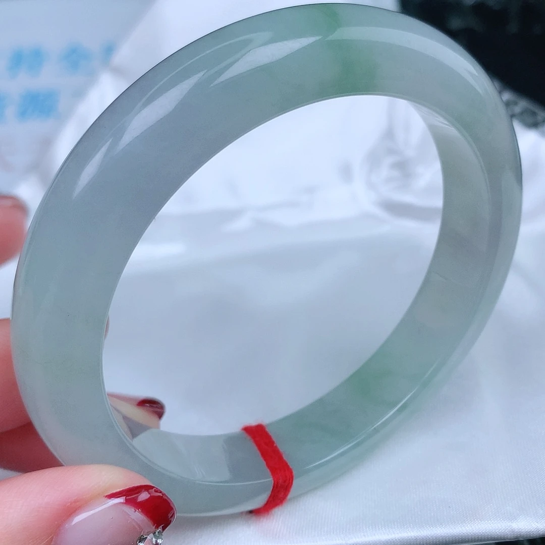 翡翠手镯未镶嵌天然