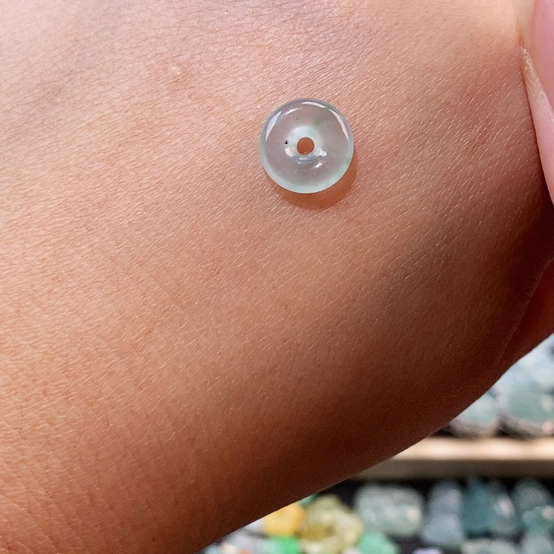 翡翠未镶嵌颈饰高冰飘花小平安扣