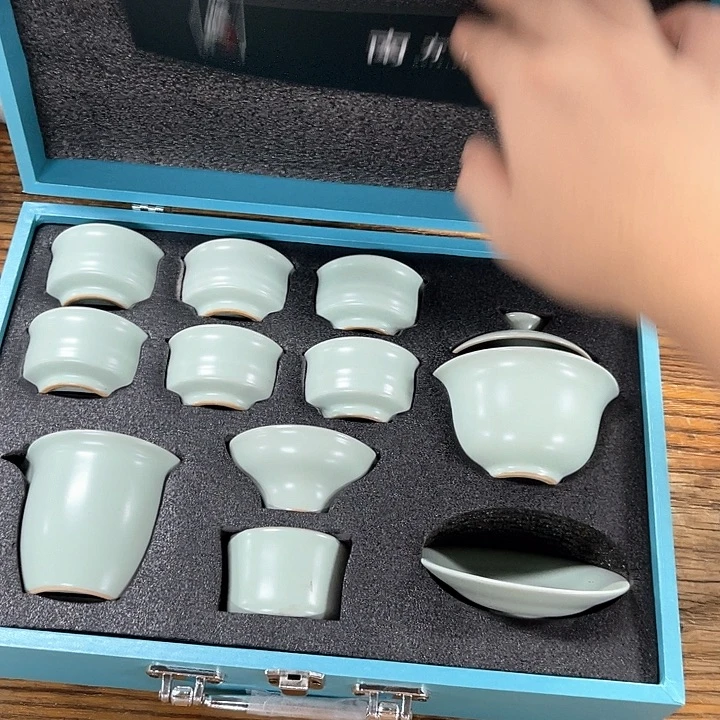 孤品茶具套装等。