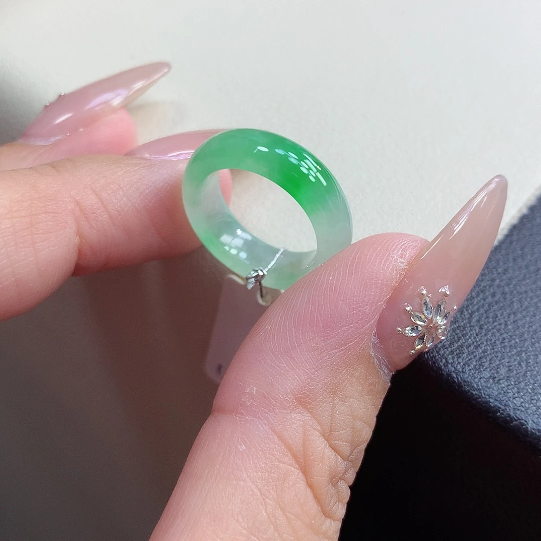 翡翠未镶嵌戒指8号