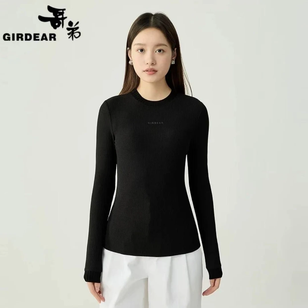 哥弟 品质女装经典百搭舒适正肩显瘦竖坑条圆领百搭上衣130010