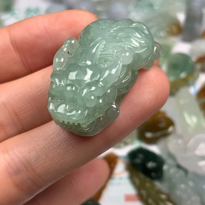 仕***有翡翠未镶嵌颈饰翡翠