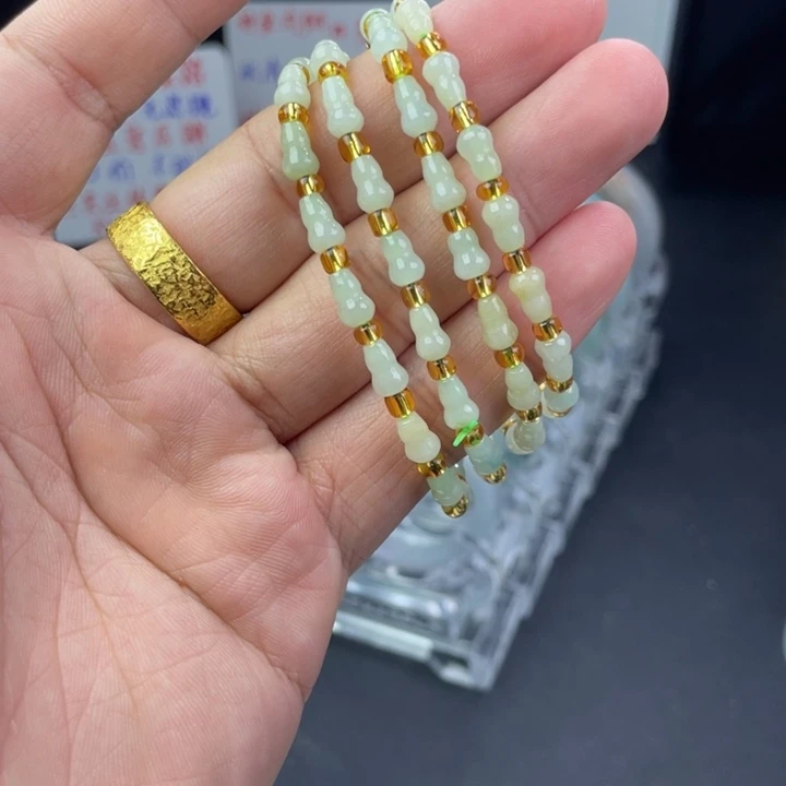 未镶嵌手镯定制翡翠