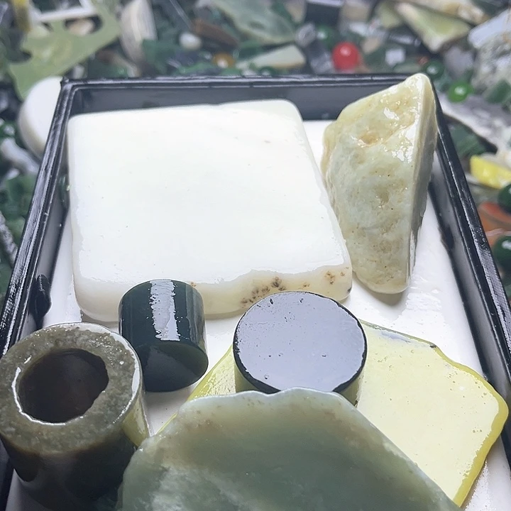 和田玉（糖玉）和田玉边角料9K金镶嵌博***馆