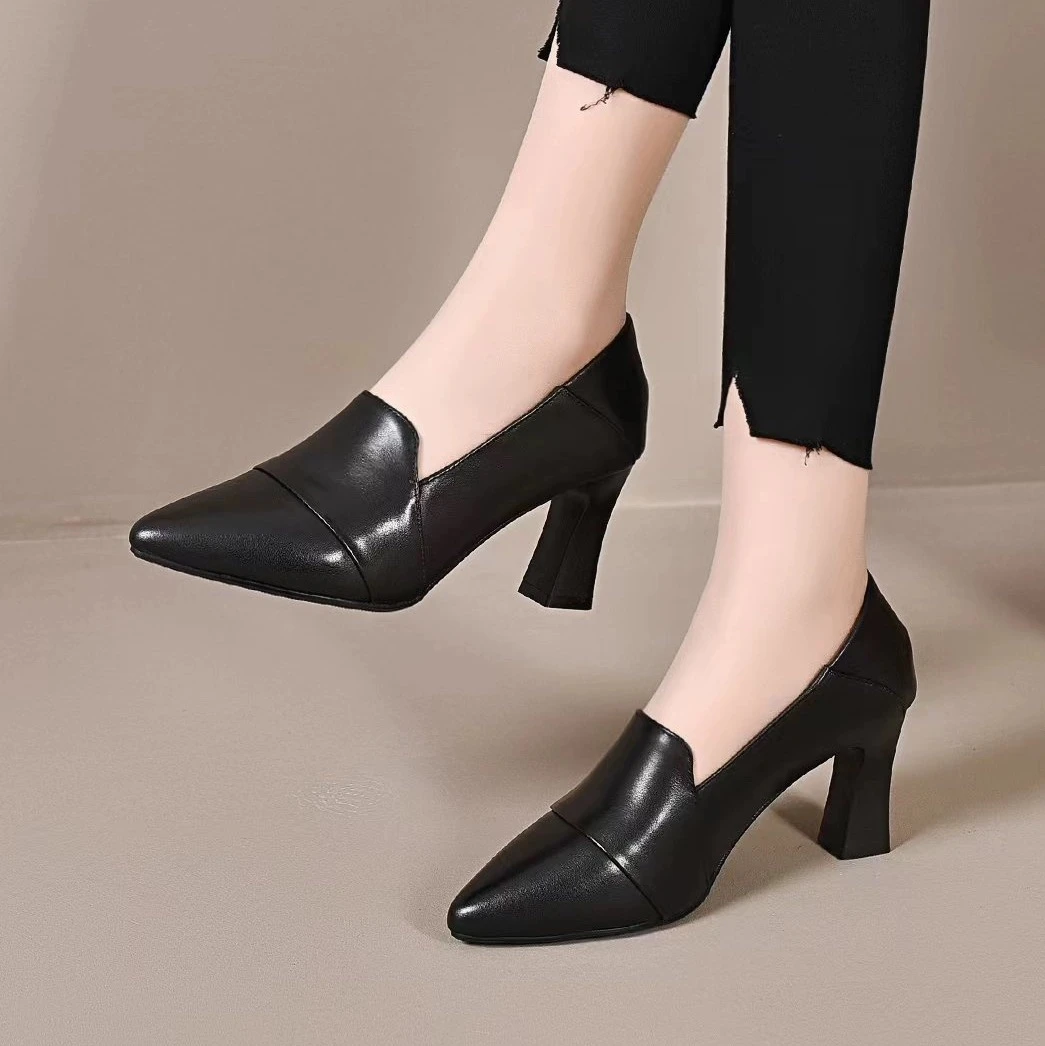 新款单鞋气质百搭软底软面上班鞋跳舞鞋 飞142