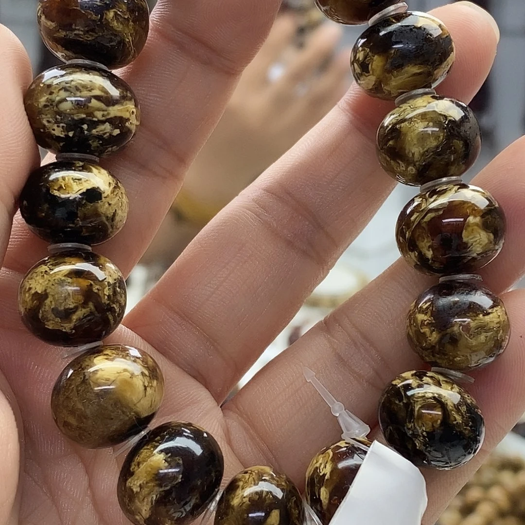 琥珀未镶嵌裸石琥珀15