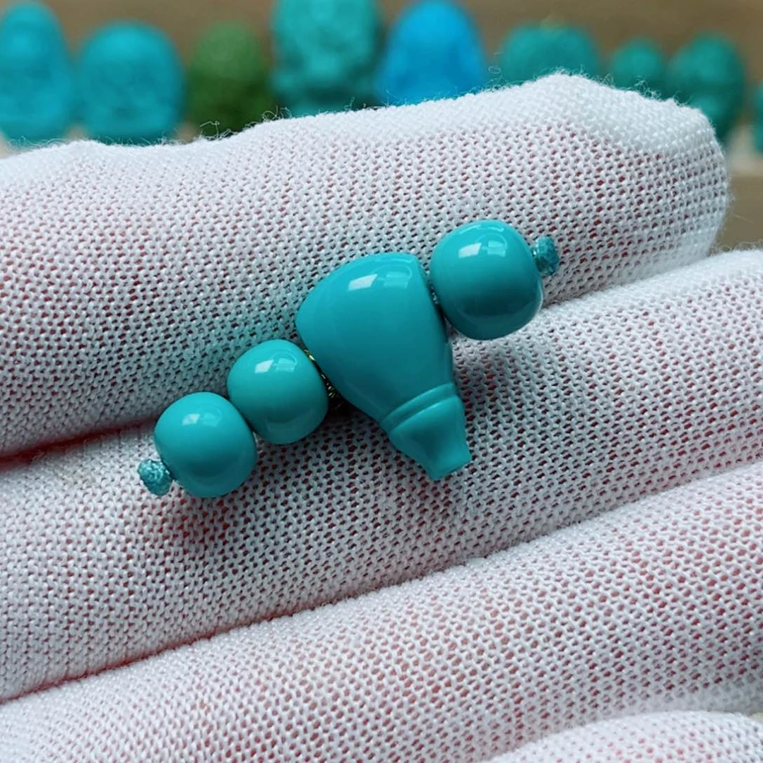 绿松石未镶嵌珠宝