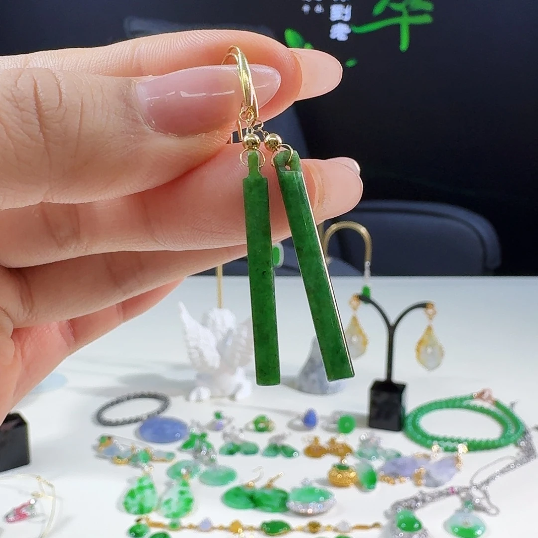 翡翠18K金镶嵌耳饰18k镶嵌