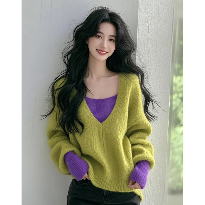 今年流行漂亮慵懒高级感宽松上衣芥末绿色v领假两件针织毛衣女春