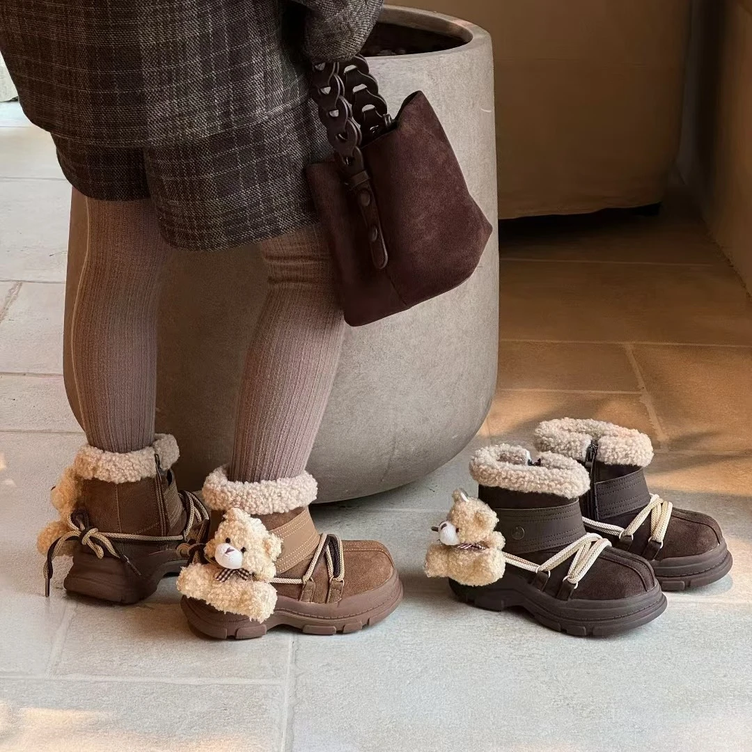 儿童加绒加厚保暖雪地靴2025冬季新款男女童厚底防滑棉靴真皮防滑