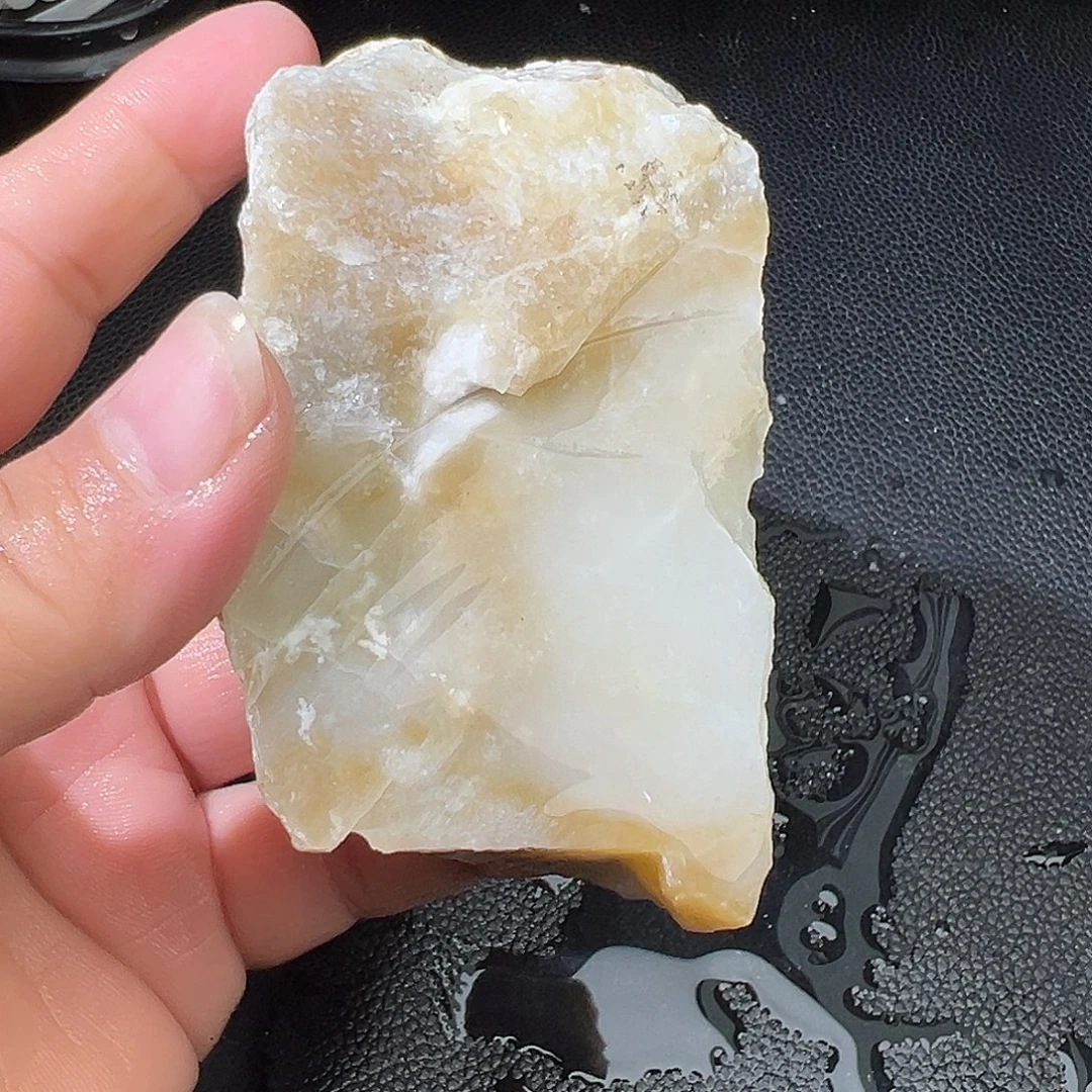 和田玉（糖玉）未镶嵌手镯