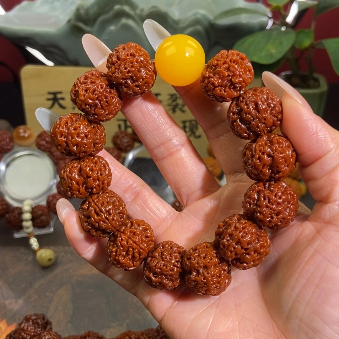 金刚菩提吊坠521黄。