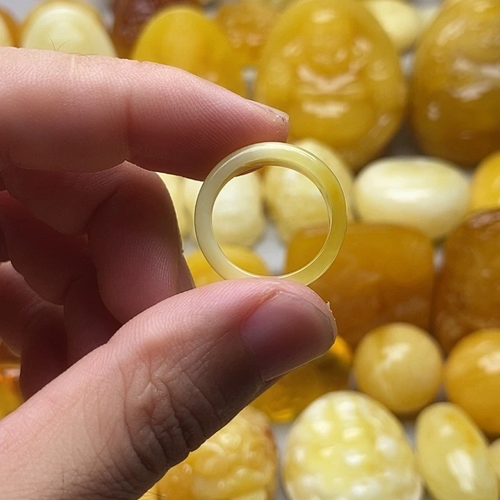 琥珀颈饰未镶嵌琥珀蜜蜡吊坠