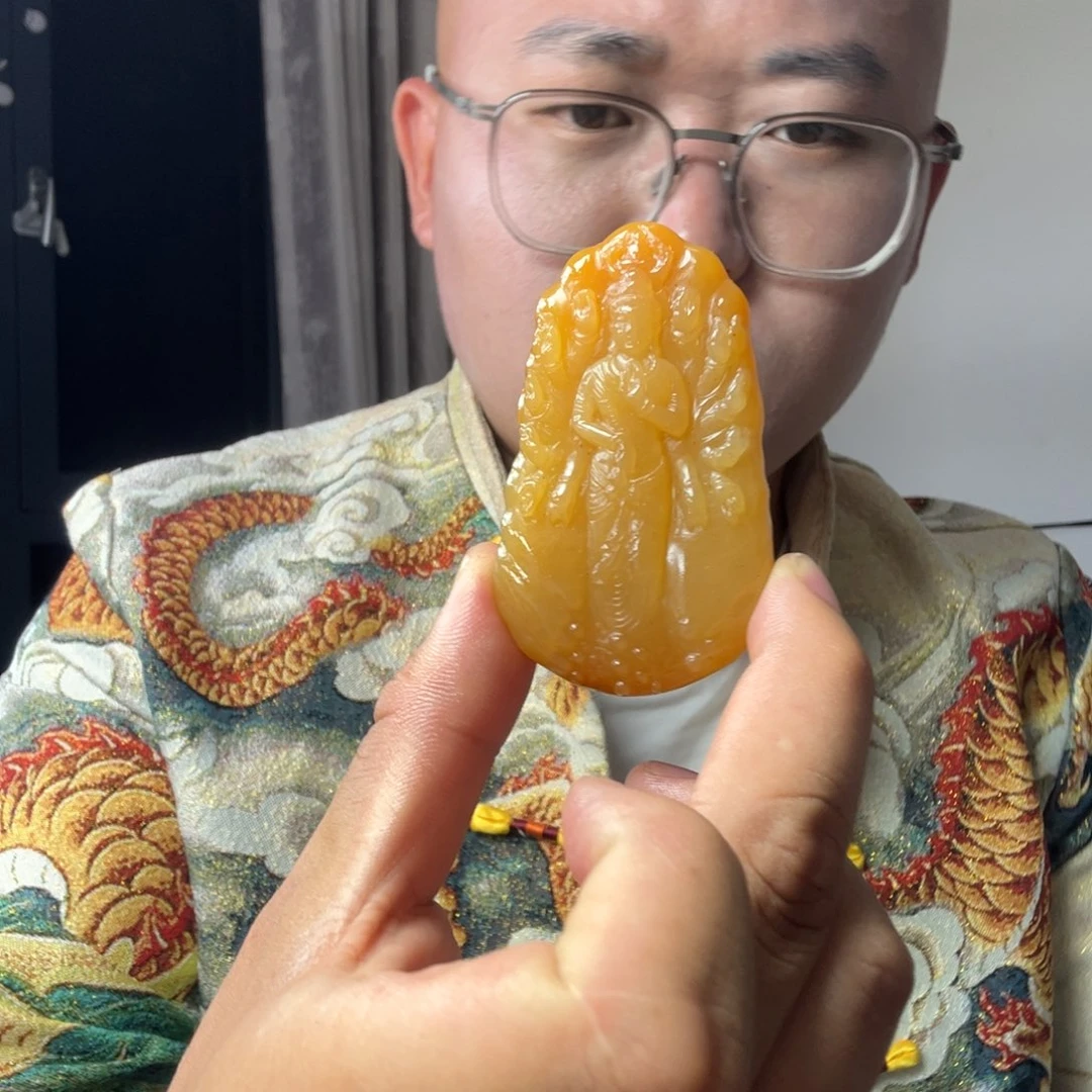 未镶嵌石英质玉（黄龙玉）黄龙玉