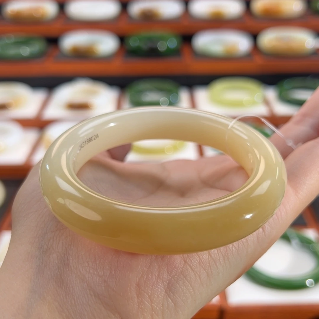 和田玉（糖玉）手镯未镶嵌