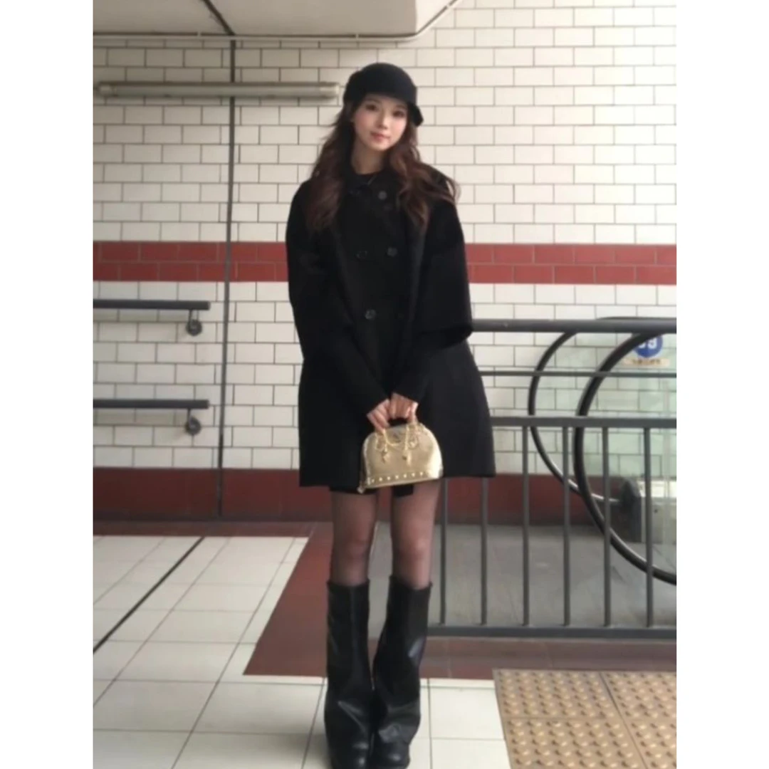 赫本风高级感黑色双排扣呢子大衣女2025年新款气质中长款毛呢外套