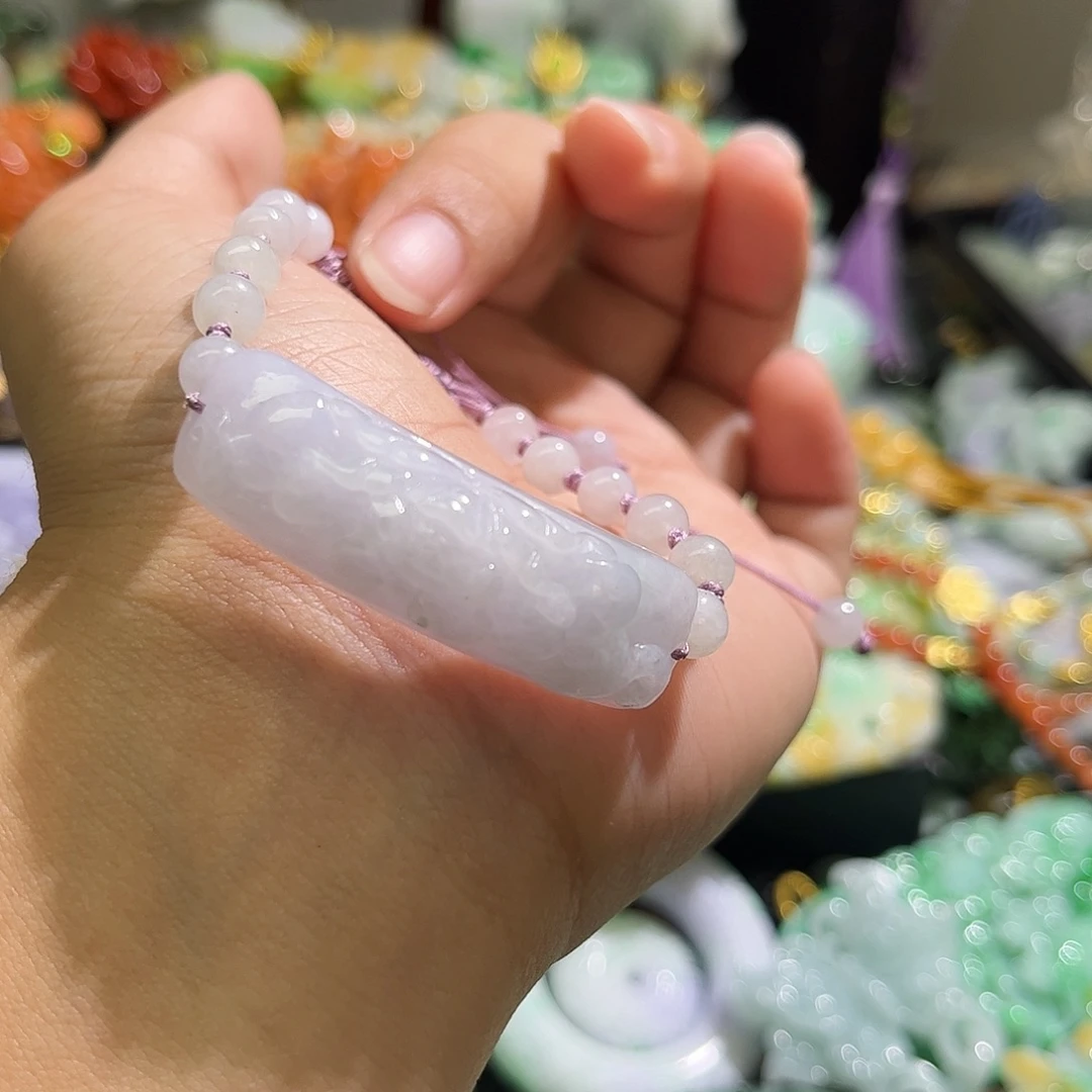 颈饰未镶嵌翡翠待编织