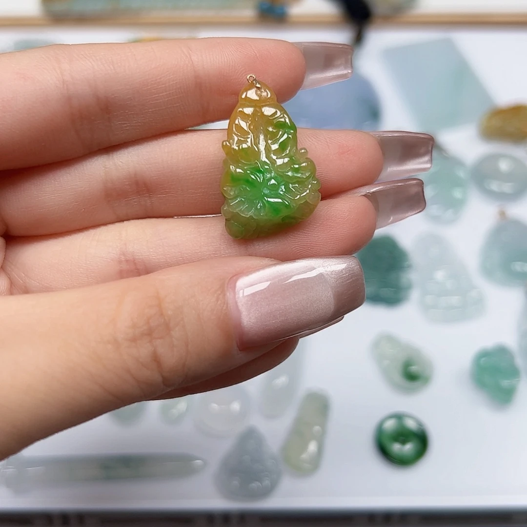 翡翠未镶嵌颈饰风****人天然A货翡翠