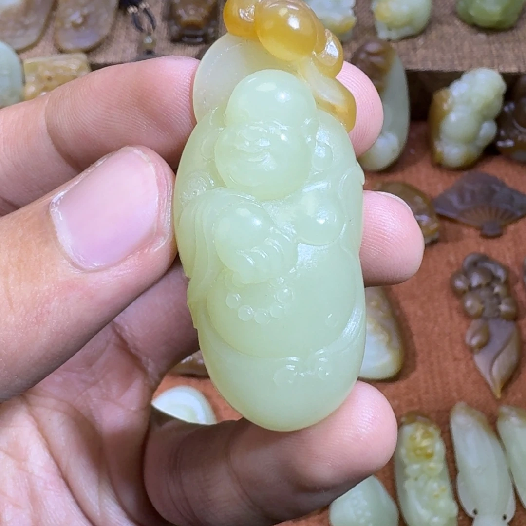 和田玉未镶嵌颈饰