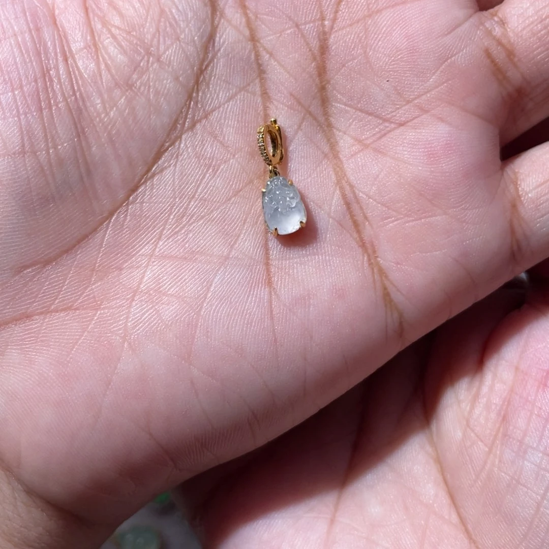 吊坠(不含链)18K金镶嵌翡翠