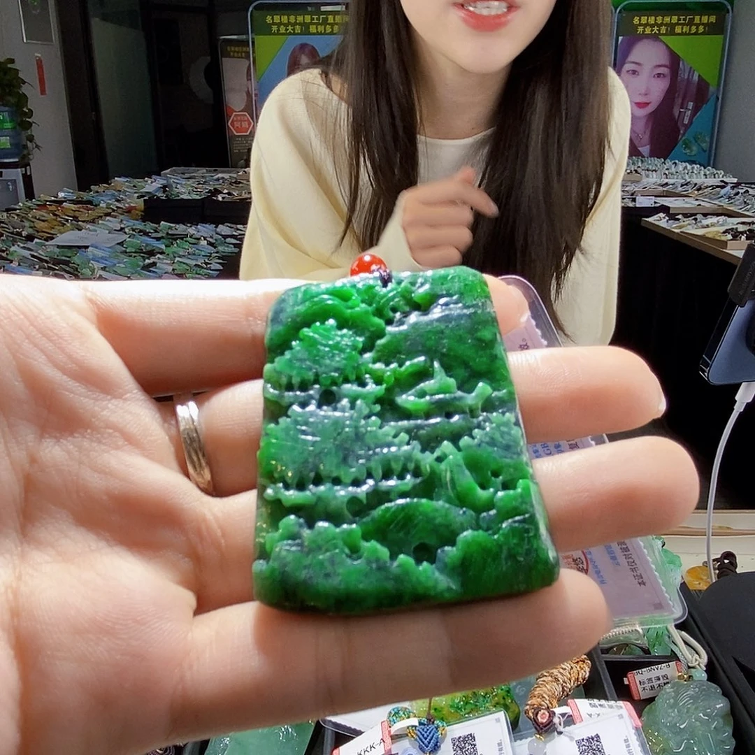 颈饰未镶嵌翡翠翡翠