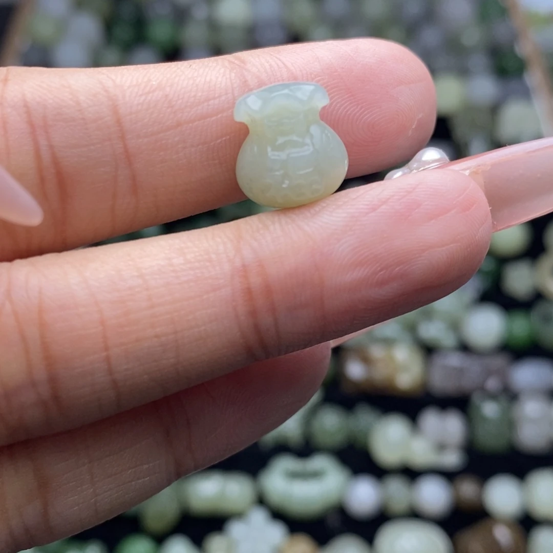 土***豆和田玉未镶嵌颈饰